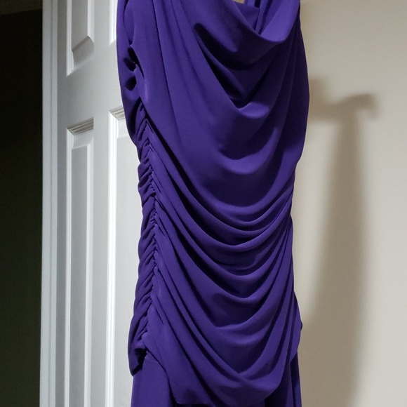 Gorgeous dress - Picture 3 of 4